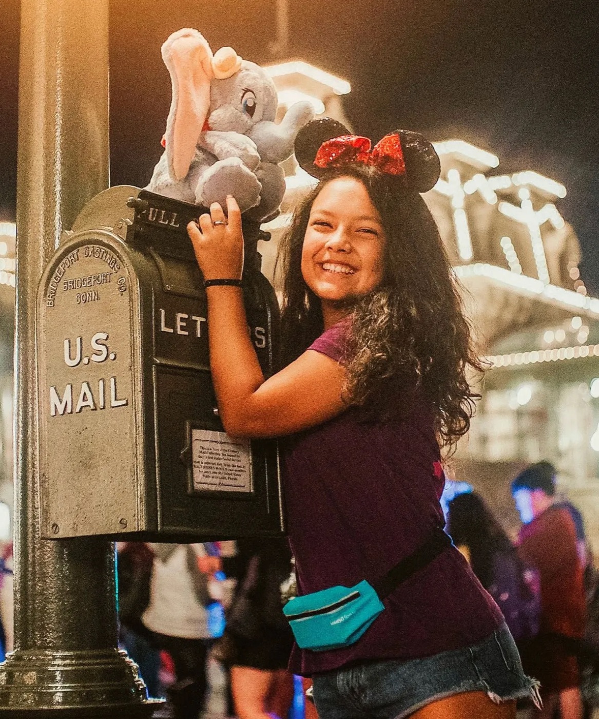 Viajera Bloomate de noche en Main Street